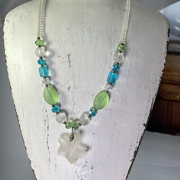 Seaside necklace frosted starfish and ocean colored beaded necklace. - Picture 1 of 7